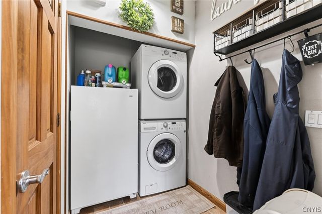 75 Ridge Road, Granby, NY 13126