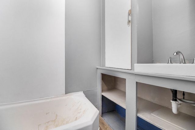 1850 S Burdick Street, Kalamazoo City, MI 49001