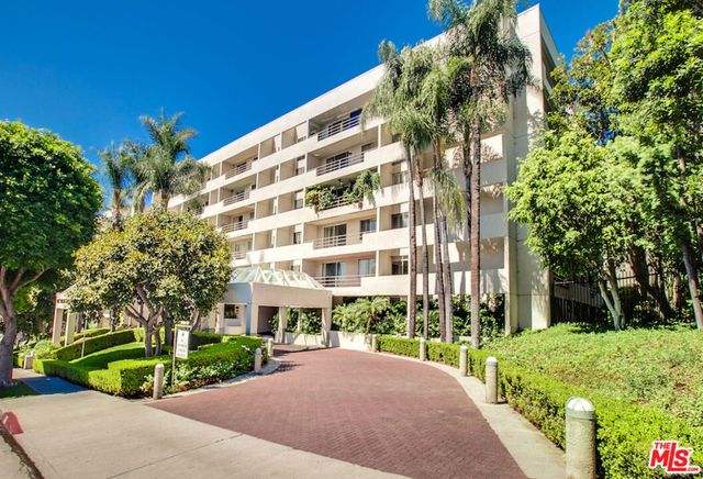 1131 Alta Loma Road 602, West Hollywood, CA 90069
