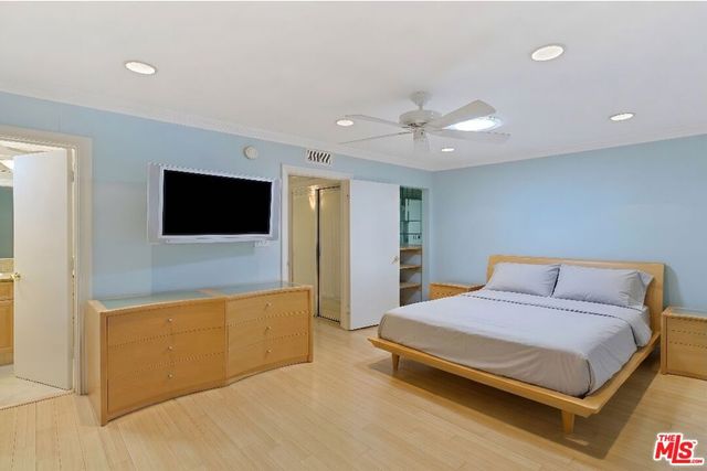 1131 Alta Loma Road 602, West Hollywood, CA 90069