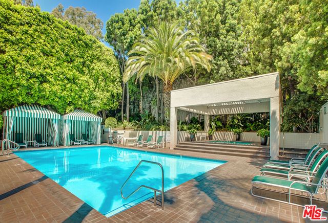 1131 Alta Loma Road 602, West Hollywood, CA 90069