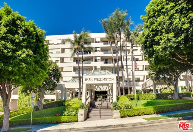 1131 Alta Loma Road 602, West Hollywood, CA 90069
