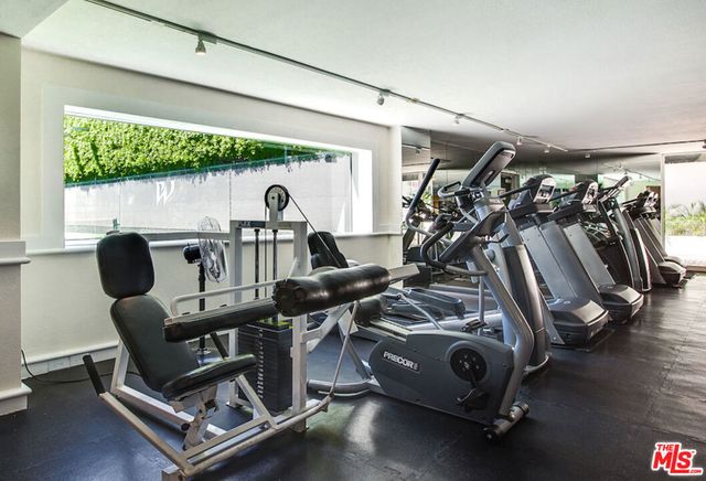 1131 Alta Loma Road 602, West Hollywood, CA 90069