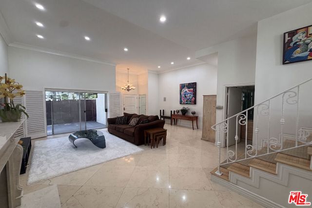 1131 Alta Loma Road 602, West Hollywood, CA 90069