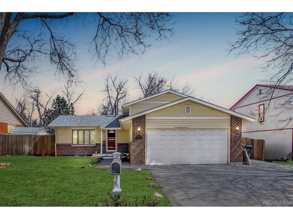 13130 Garfield Dr, Thornton, CO 80241
