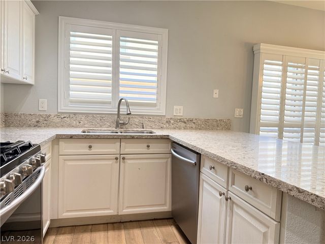 8658 Tomnitz Avenue 102, Las Vegas, NV 89178