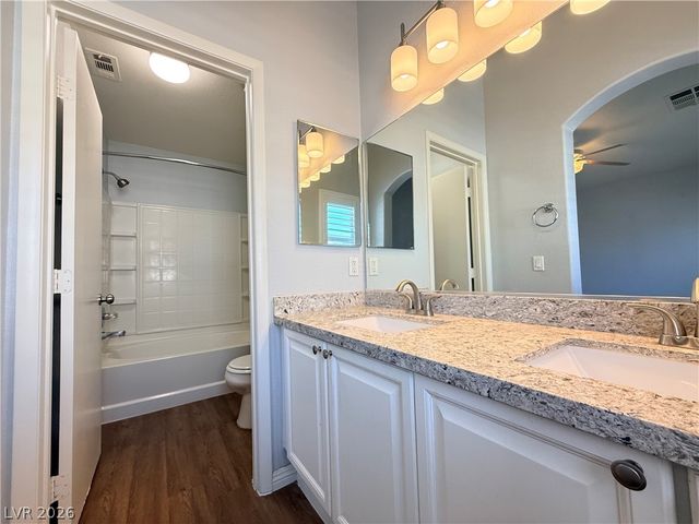 8658 Tomnitz Avenue 102, Las Vegas, NV 89178