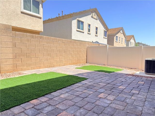 8658 Tomnitz Avenue 102, Las Vegas, NV 89178