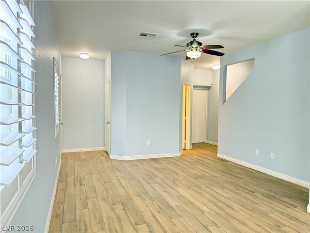 8658 Tomnitz Avenue 102, Las Vegas, NV 89178