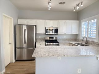 8658 Tomnitz Avenue 102, Las Vegas, NV 89178