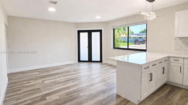 7181 Raleigh St, Hollywood, FL 33024