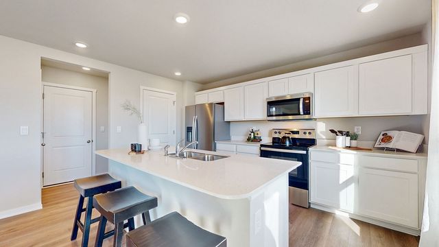 5718 152nd Street, Urbandale, IA 50111