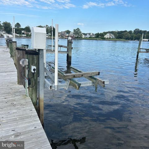 107 BAYSIDE DR, Baltimore, MD 21222