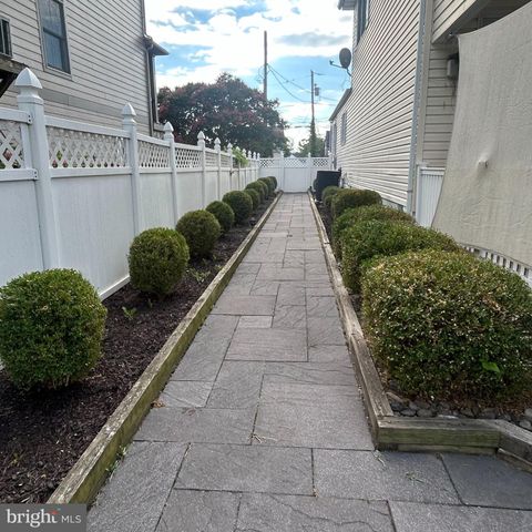 107 BAYSIDE DR, Baltimore, MD 21222