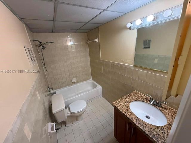 5 Olive Drive 12, Hialeah, FL 33010