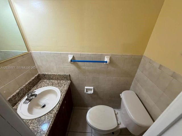 5 Olive Drive 12, Hialeah, FL 33010