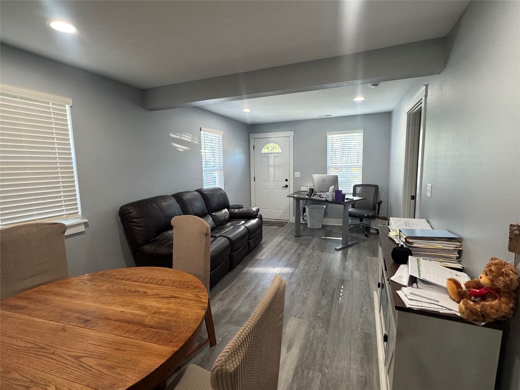 4465 NE 26th Street, Des Moines, IA 50317