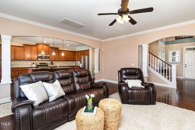121 Stone Nut Trail, Fuquay Varina, NC 27526