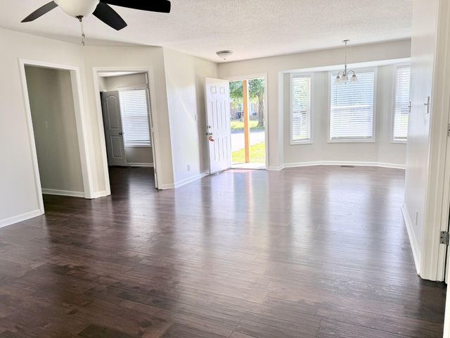 416 Sideline Drive, Oak Grove, KY 42262