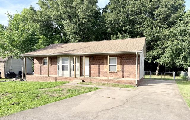 416 Sideline Drive, Oak Grove, KY 42262