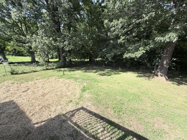 416 Sideline Drive, Oak Grove, KY 42262