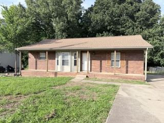 416 Sideline Drive, Oak Grove, KY 42262