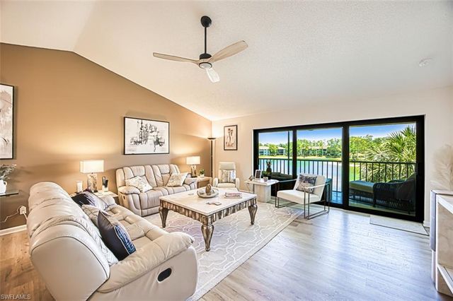 5708 Deauville CIR J305, Naples, FL 34112