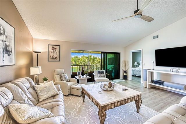 5708 Deauville CIR J305, Naples, FL 34112