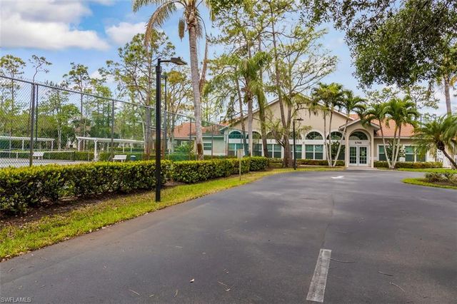 5708 Deauville CIR J305, Naples, FL 34112
