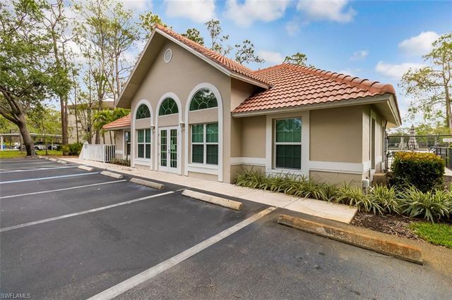 5708 Deauville CIR J305, Naples, FL 34112