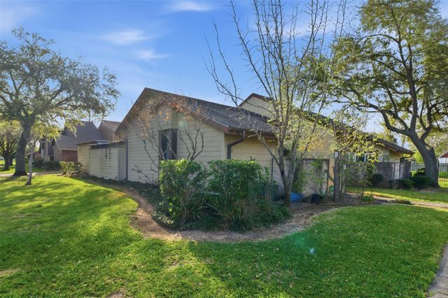 12503 Newbrook Drive, Houston, TX 77072