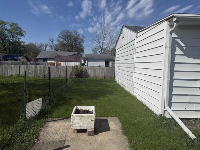 2114 S Park Avenue, Beloit, WI 53511
