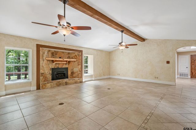 960 Greenbriar Trail, Holly Lake Ranch, TX 75765