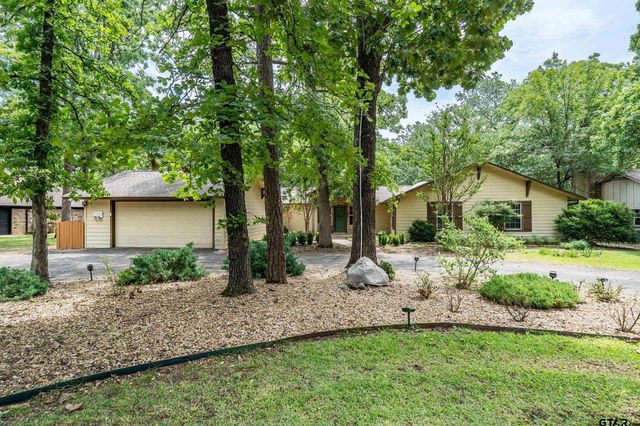 960 Greenbriar Trail, Holly Lake Ranch, TX 75765