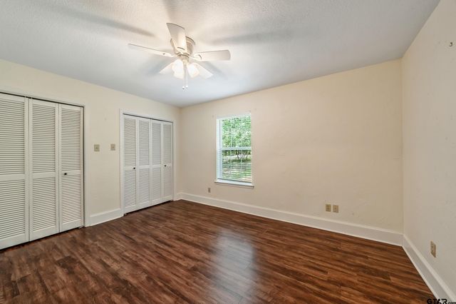 960 Greenbriar Trail, Holly Lake Ranch, TX 75765