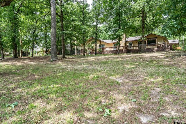960 Greenbriar Trail, Holly Lake Ranch, TX 75765
