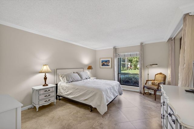 14 SE Turtle Creek Drive Unit B, Jupiter, FL 33469