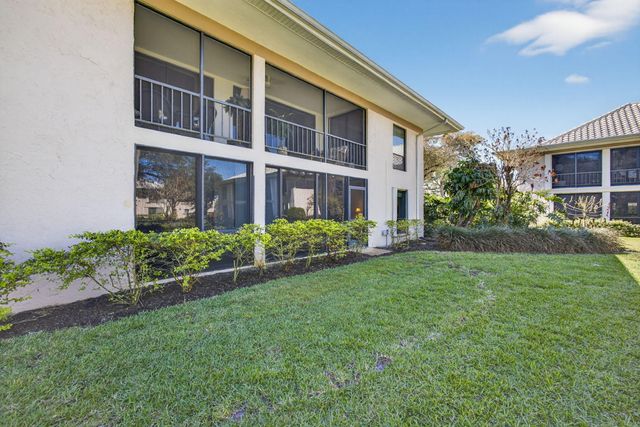 14 SE Turtle Creek Drive Unit B, Jupiter, FL 33469