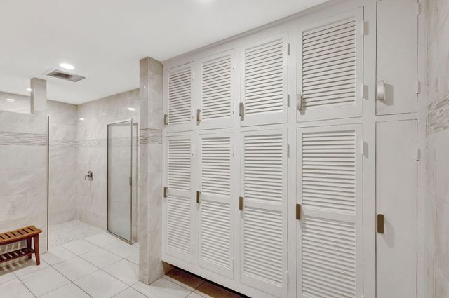 14 SE Turtle Creek Drive Unit B, Jupiter, FL 33469