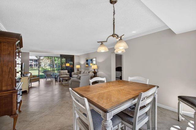 14 SE Turtle Creek Drive Unit B, Jupiter, FL 33469