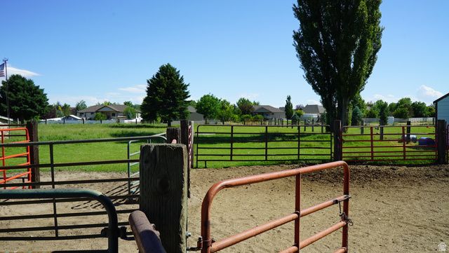 6089 W 5050 S, Hooper, UT 84315