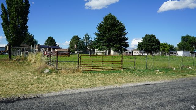 6089 W 5050 S, Hooper, UT 84315