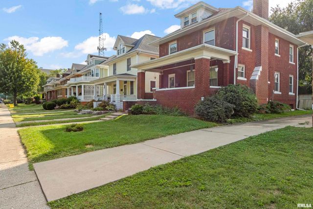 1027 N INSTITUTE Place, Peoria, IL 61606