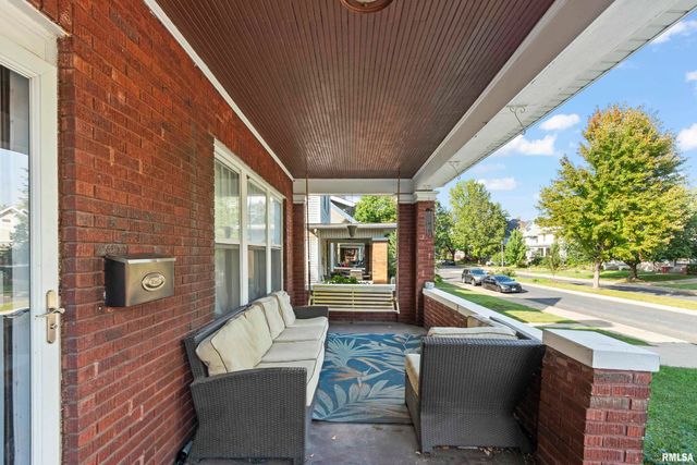 1027 N INSTITUTE Place, Peoria, IL 61606