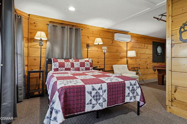 757 Golf View Boulevard, Pigeon Forge, TN 37863