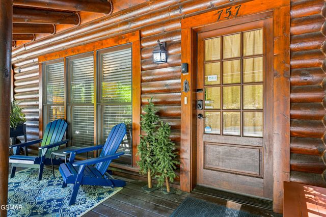 757 Golf View Boulevard, Pigeon Forge, TN 37863