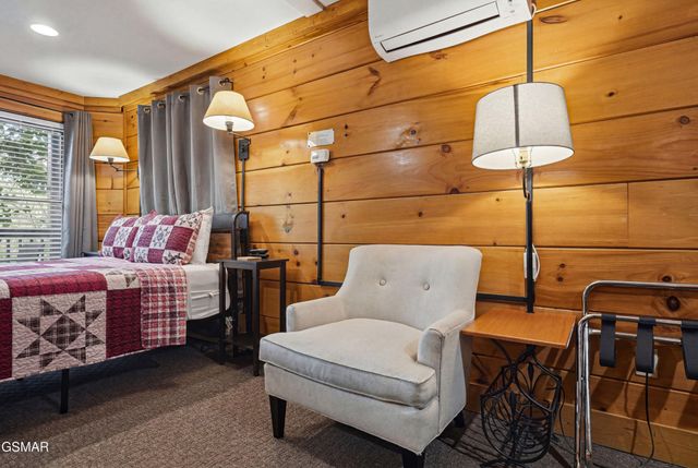 757 Golf View Boulevard, Pigeon Forge, TN 37863