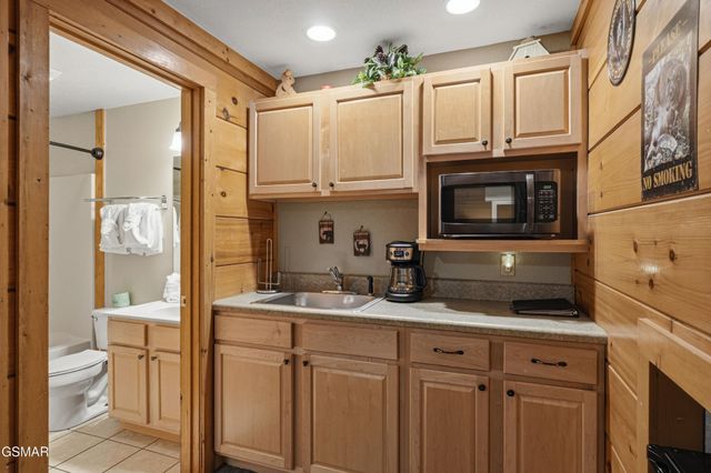 757 Golf View Boulevard, Pigeon Forge, TN 37863