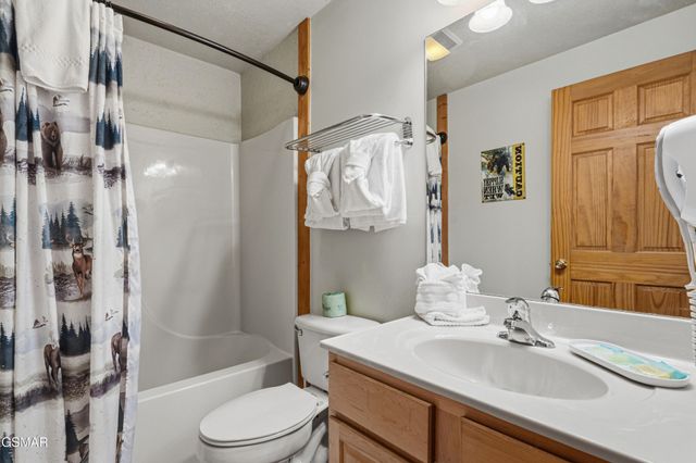 757 Golf View Boulevard, Pigeon Forge, TN 37863