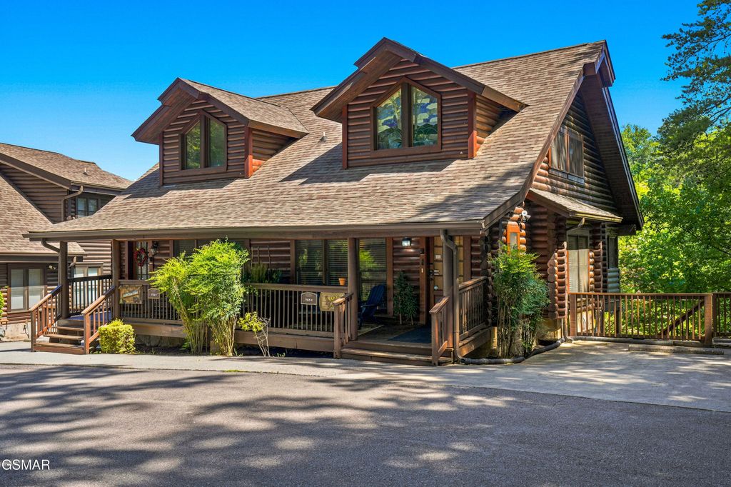 757 Golf View Boulevard, Pigeon Forge, TN 37863